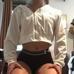 ROMWE whit sip up cropped hoodie